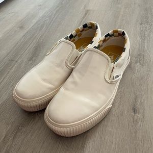 White platforms vans with ultra Cush